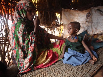 Mujer y niña en Somalia Mujer y niña en Somalia