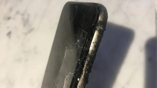 El iPhone de Gareth Clear tras el incidente El iPhone de Gareth Clear tras el incidente