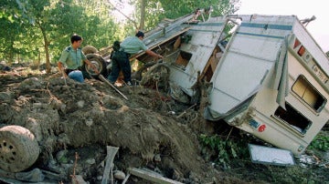 Una caravana que sufrió la riada del camping de Biescas
