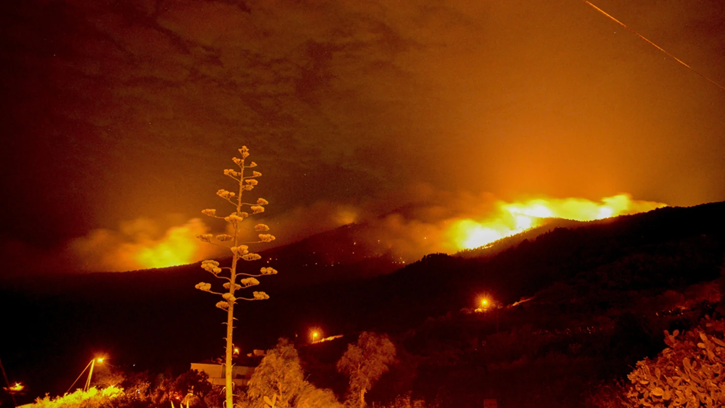 Incendio de La Palma cerca del municipio de Mazo Incendio de La Palma cerca del municipio de Mazo