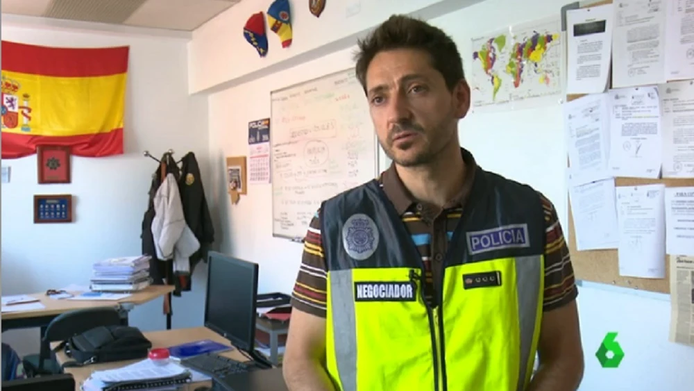 Negociador de la Policia Nacional Negociador de la Policia Nacional