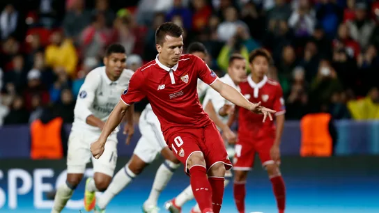 Konoplyanka marcando de penalti el 1-2 para el Sevilla Konoplyanka marcando de penalti el 1-2 para el Sevilla