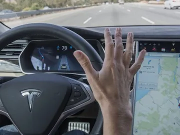 El Autopilot de Tesla ya ha sido hackeado El Autopilot de Tesla ya ha sido hackeado