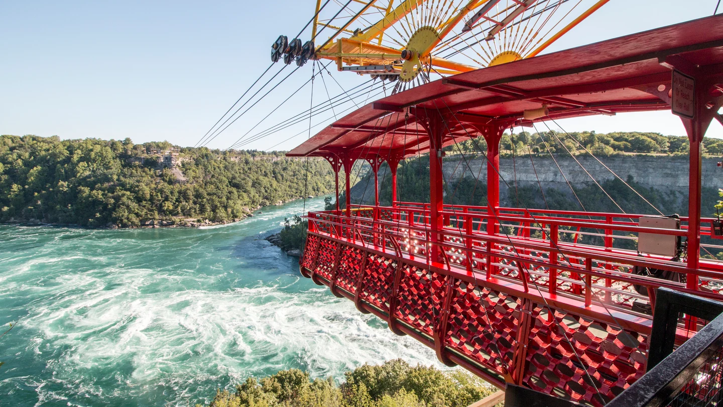 El Aerocar español que sobrevuela las Cataratas del Niágara El Aerocar español que sobrevuela las Cataratas del Niágara