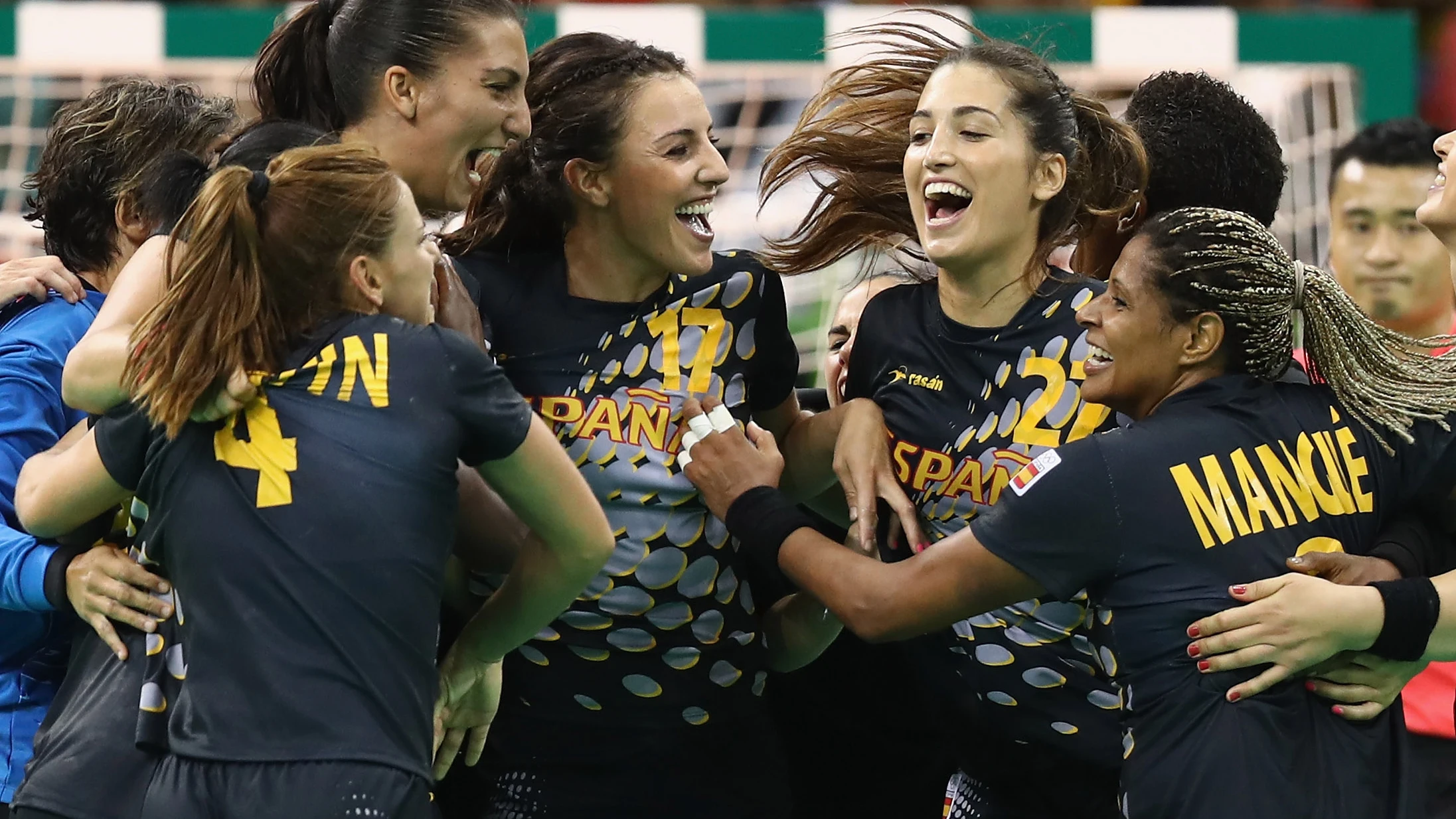 Las Guerreras de balonmano ganan a Brasil