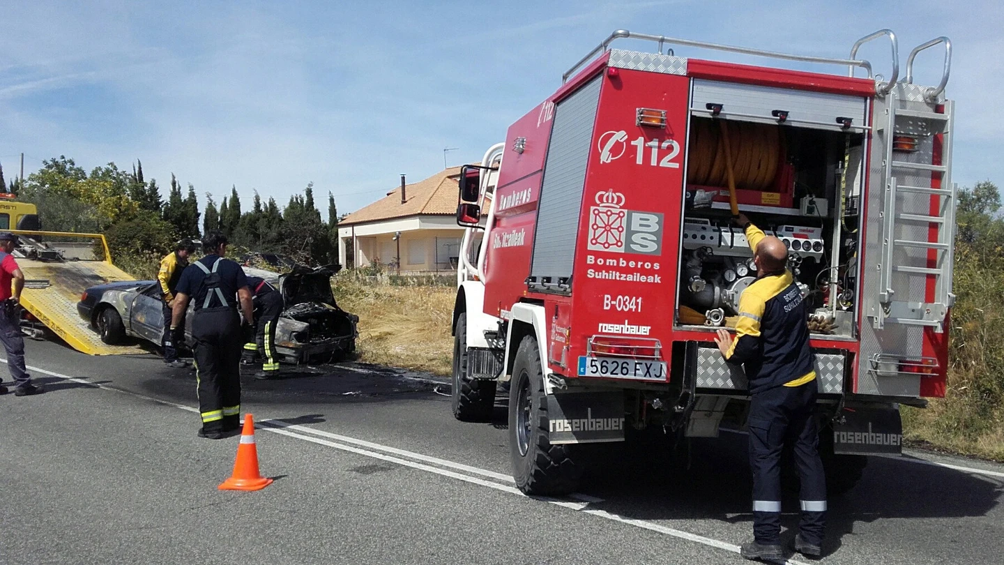 Herido muy grave por quemaduras del 70 % al arder su automóvil en Ayegui Herido muy grave por quemaduras del 70 % al arder su automóvil en Ayegui