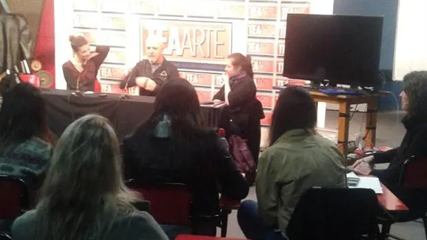Cordera durante la charla con los alumnos 