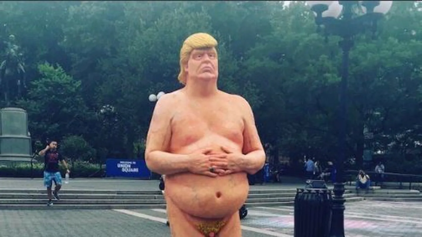 Estatua de Donald Trump desnudo en Union Square Estatua de Donald Trump desnudo en Union Square