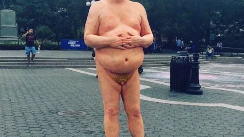 Estatua de Donald Trump desnudo en Union Square Estatua de Donald Trump desnudo en Union Square