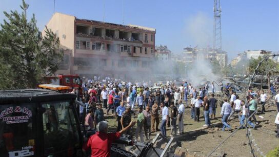 Imagen de archivo de un atentado contra una comisar&iacute;a en Turqu&iacute;a