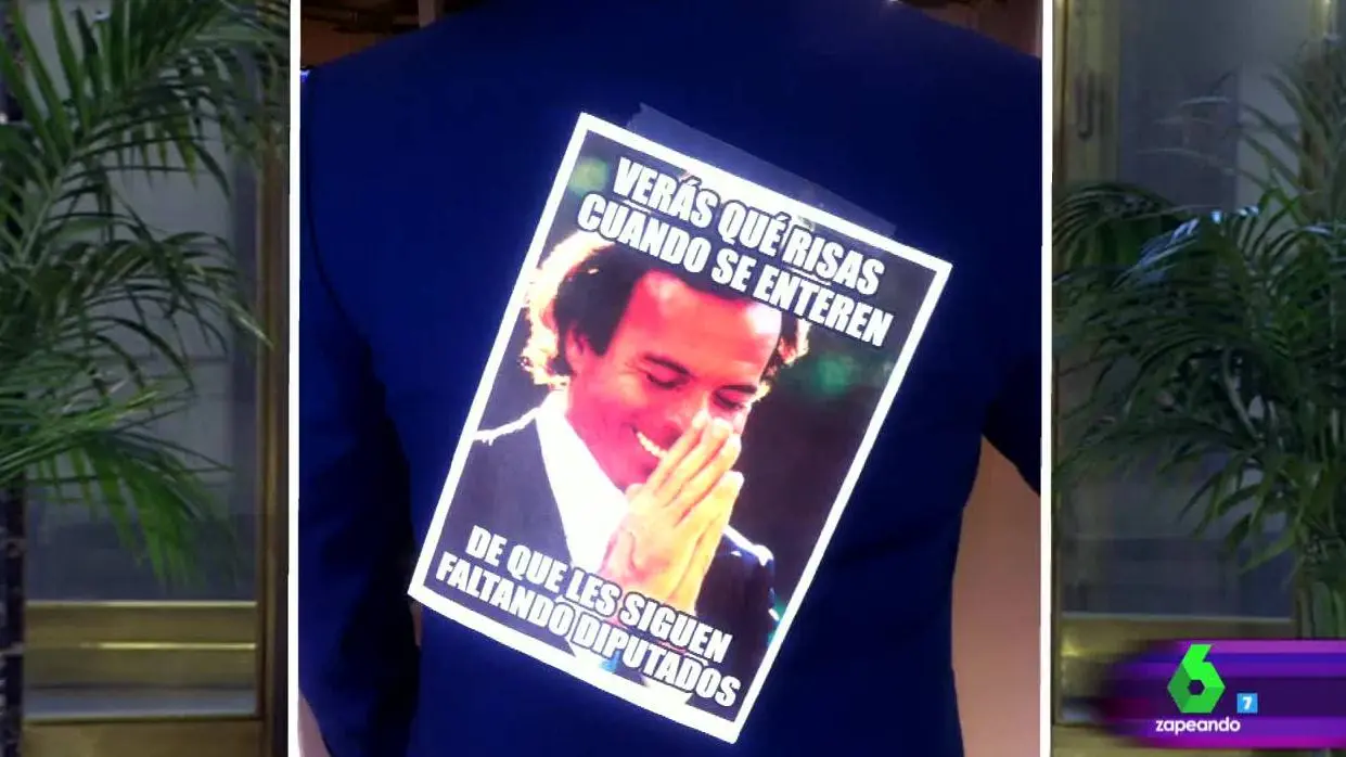 ¿Qué ''leva' Albert Rivera en la espalda? ¿Qué ''leva' Albert Rivera en la espalda?