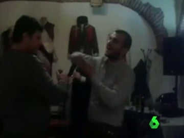 Ladrones celebrando el golpe Ladrones celebrando el golpe