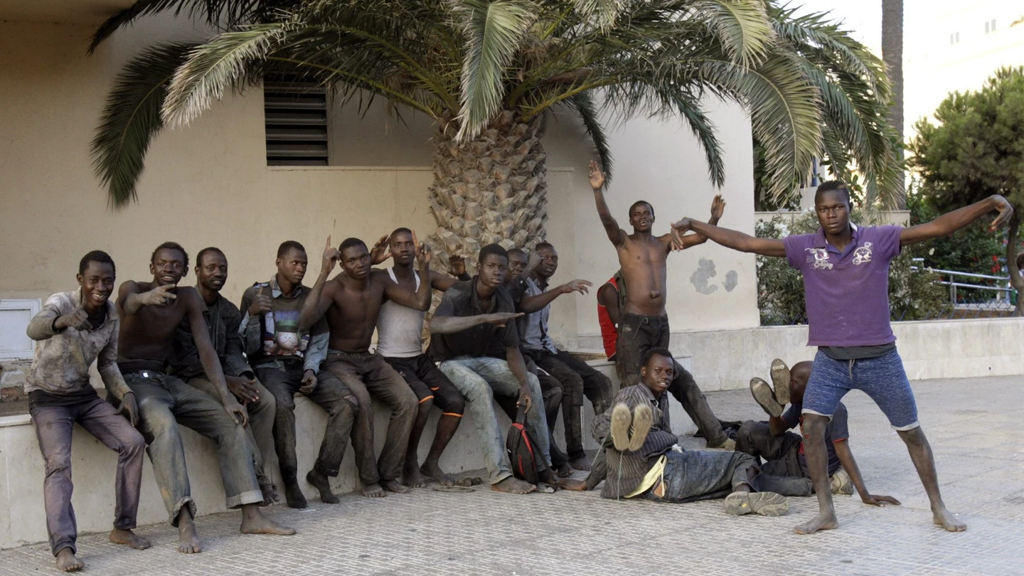 Algunos de los inmigrantes a su llegada a Melilla Algunos de los inmigrantes a su llegada a Melilla