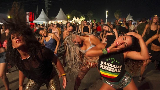 Asistentes al festival Rototom Asistentes al festival Rototom