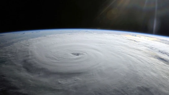 Vista del Huracán Danielle desde la ISS. Vista del Huracán Danielle desde la ISS.