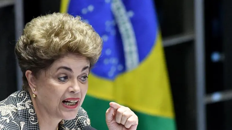 La presidenta de Brasil Dilma Rousseff durante el proceso en el Senado