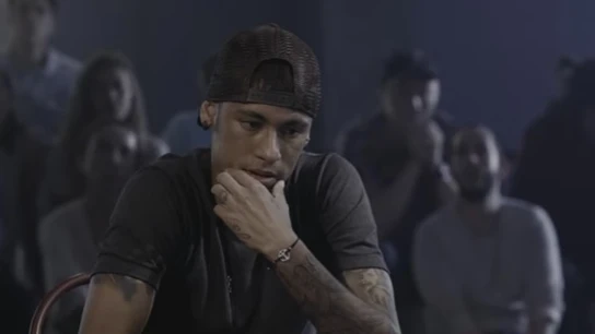 Neymar se divierte jugando al poker Neymar se divierte jugando al poker