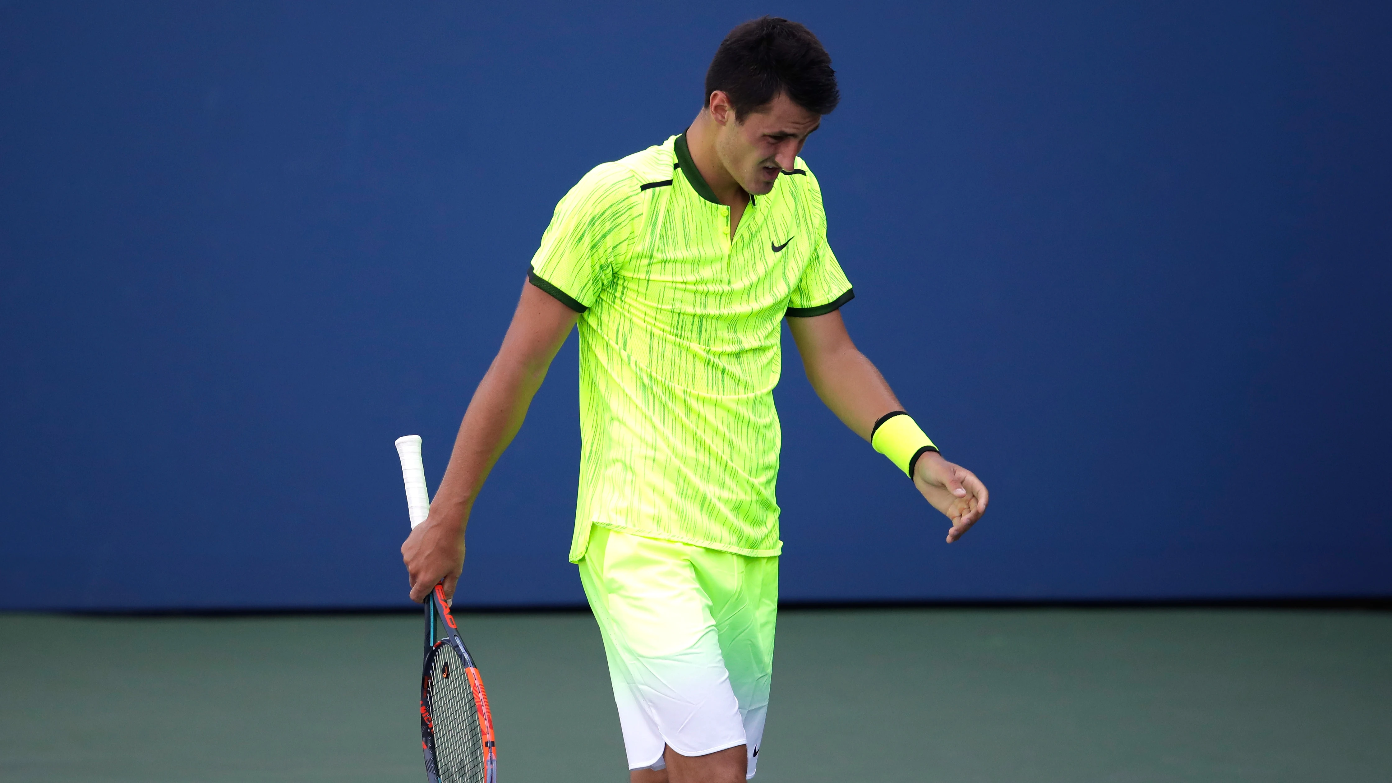 Bernard Tomic explota contra un aficionado en el US Open.