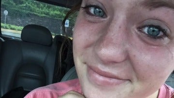 Aly llorando después de la pelea de sus gemelos 