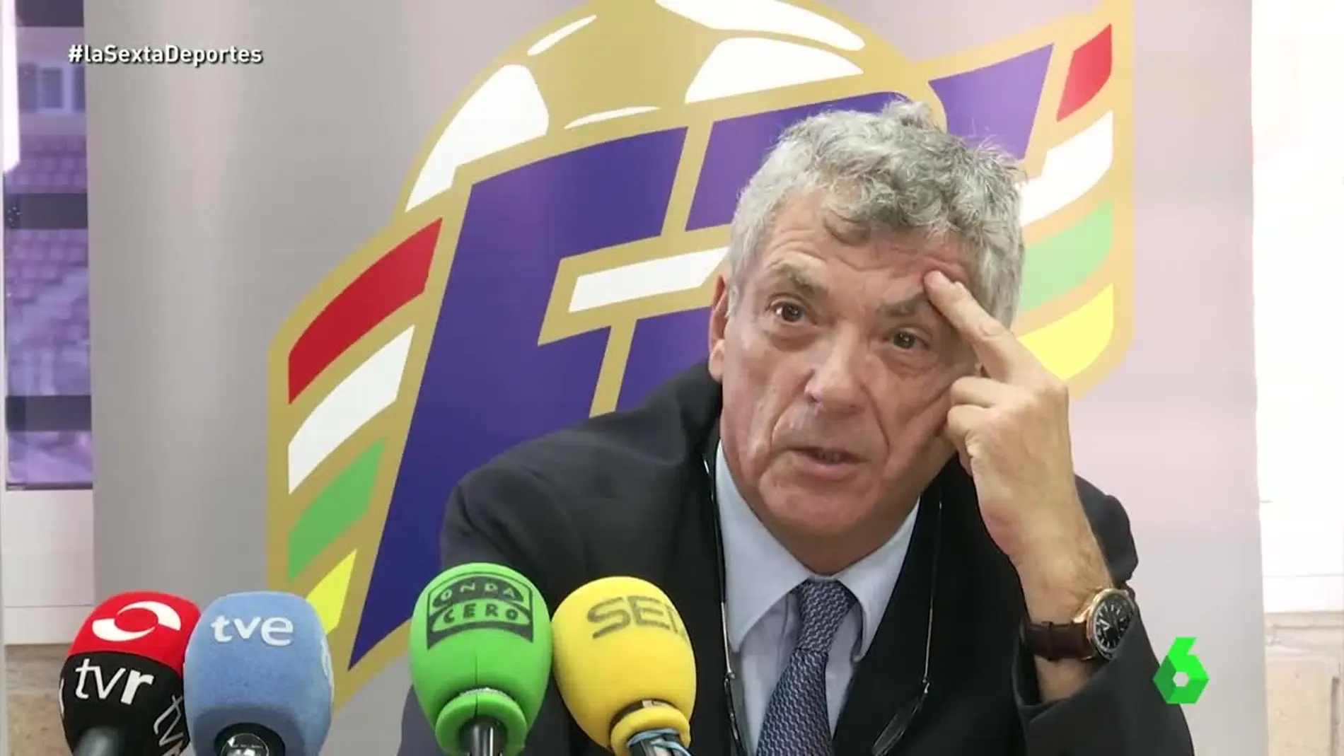 Villar no da explicaciones sobre su renuncia a presidir la UEFA.