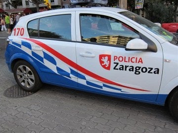 Imagen de archivo de un coche de la Policía Local de Zaragoza Imagen de archivo de un coche de la Policía Local de Zaragoza