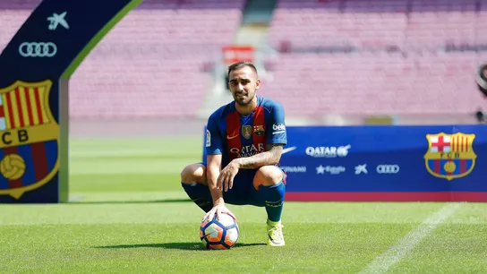 Paco Alcácer, presentado como nuevo jugador del F.C Barcelona Paco Alcácer, presentado como nuevo jugador del F.C Barcelona
