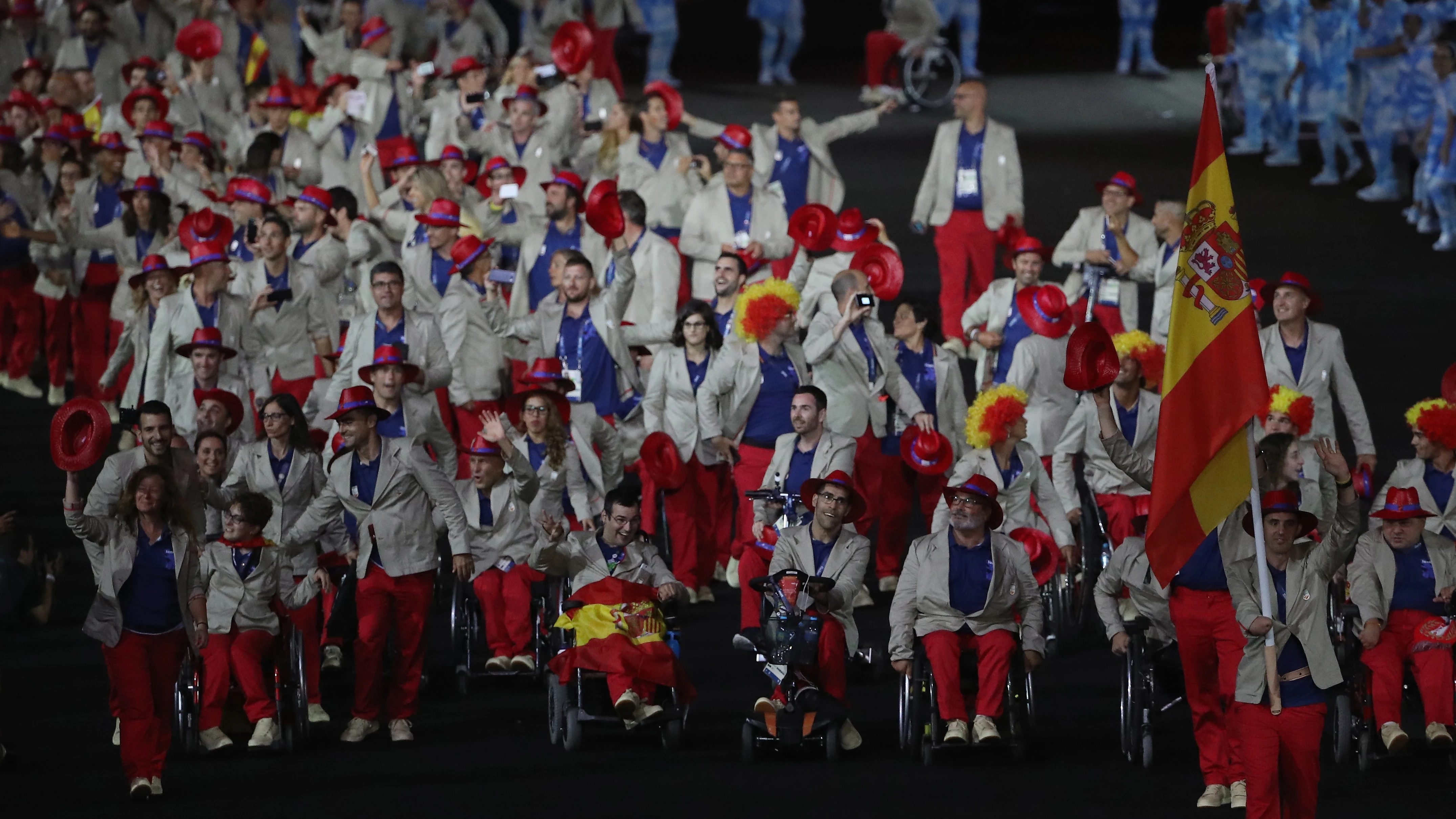 La delegación paralímpica española recorre el estadio de Maracaná