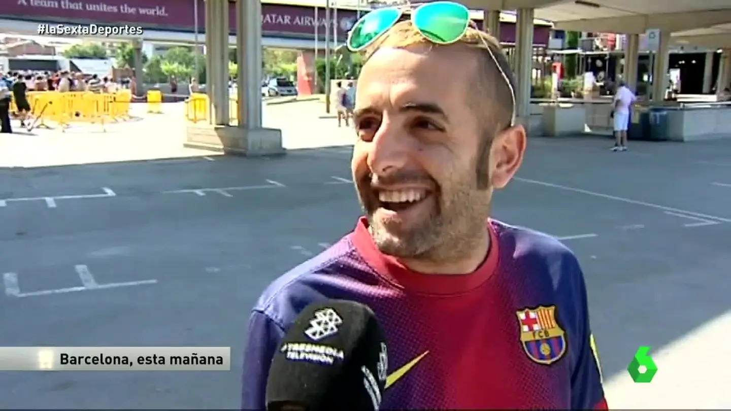 Aficionados culés opinando de la foto de Raúl con el Barça. Aficionados culés opinando de la foto de Raúl con el Barça.