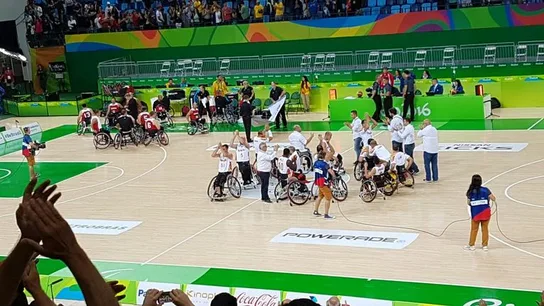 La selección española de baloncesto en silla de ruedas tras un partido en Río 2016 La selección española de baloncesto en silla de ruedas tras un partido en Río 2016