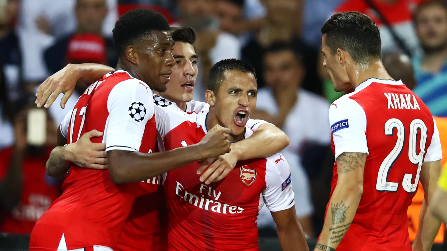 Alexis Sánchez celebra su gol con el Arsenal Alexis Sánchez celebra su gol con el Arsenal