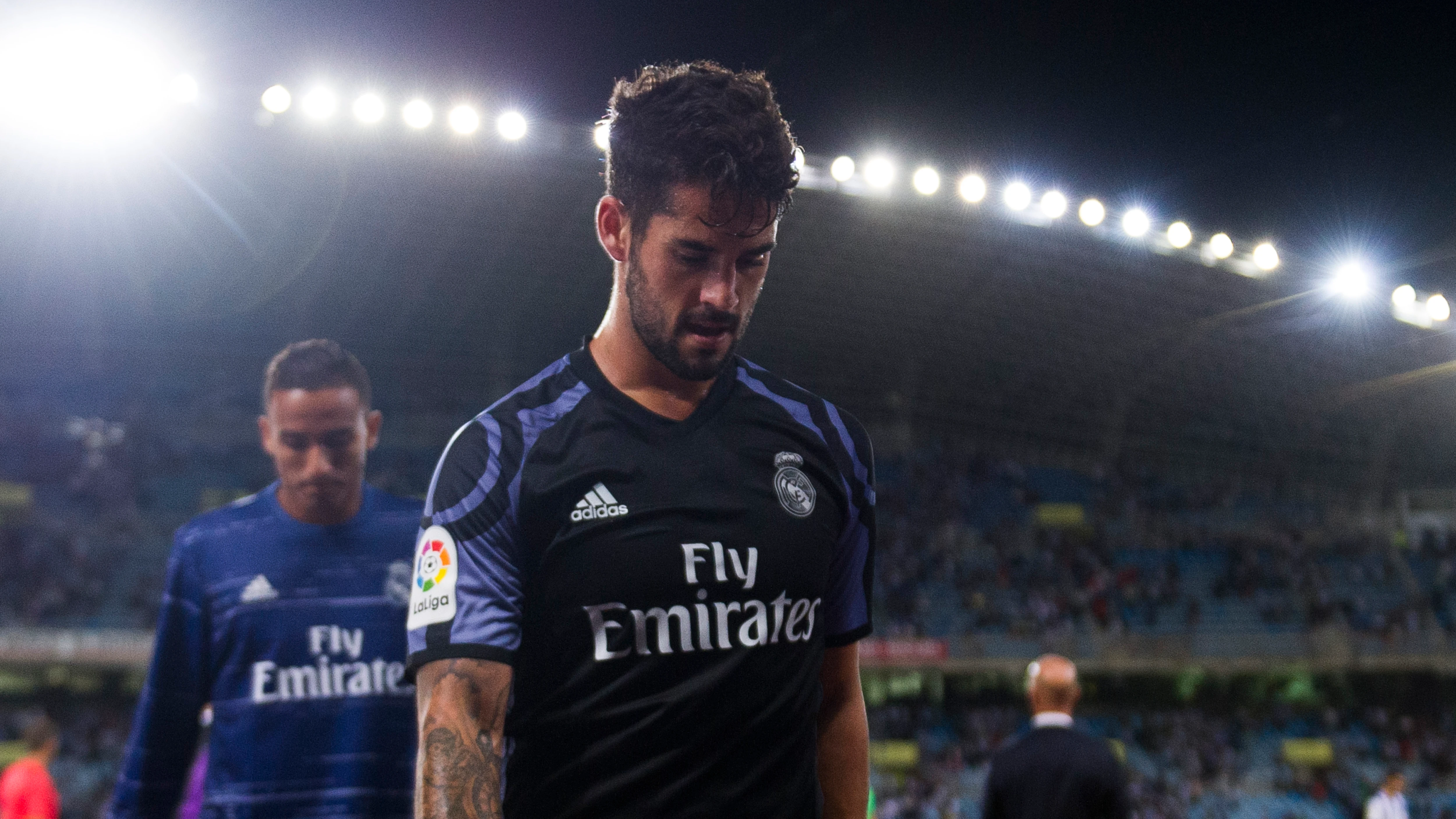 Isco, cabizbajo en un partido con el Real Madrid.