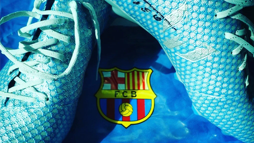 Las botas firmadas de Messi para Froome Las botas firmadas de Messi para Froome
