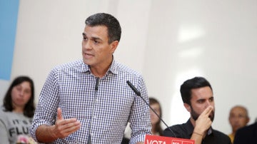 Pedro Sánchez durante un acto en Galicia