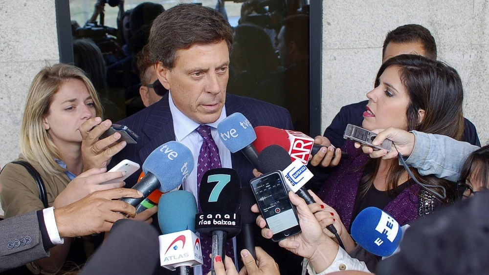 El padre de Diana Quer a la salida del Juzgado El padre de Diana Quer a la salida del Juzgado