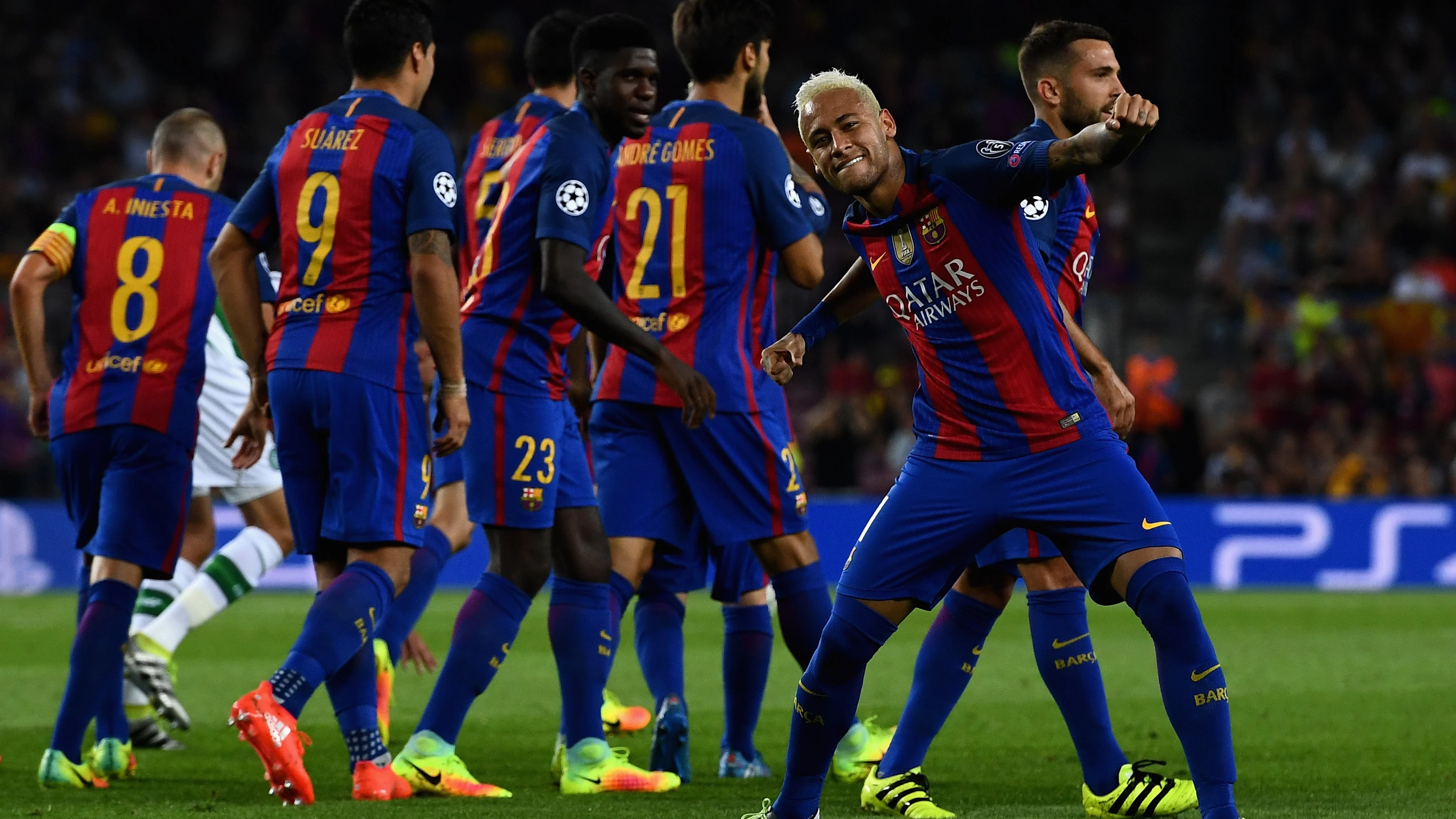 Neymar celebra su gol ante el Celtic