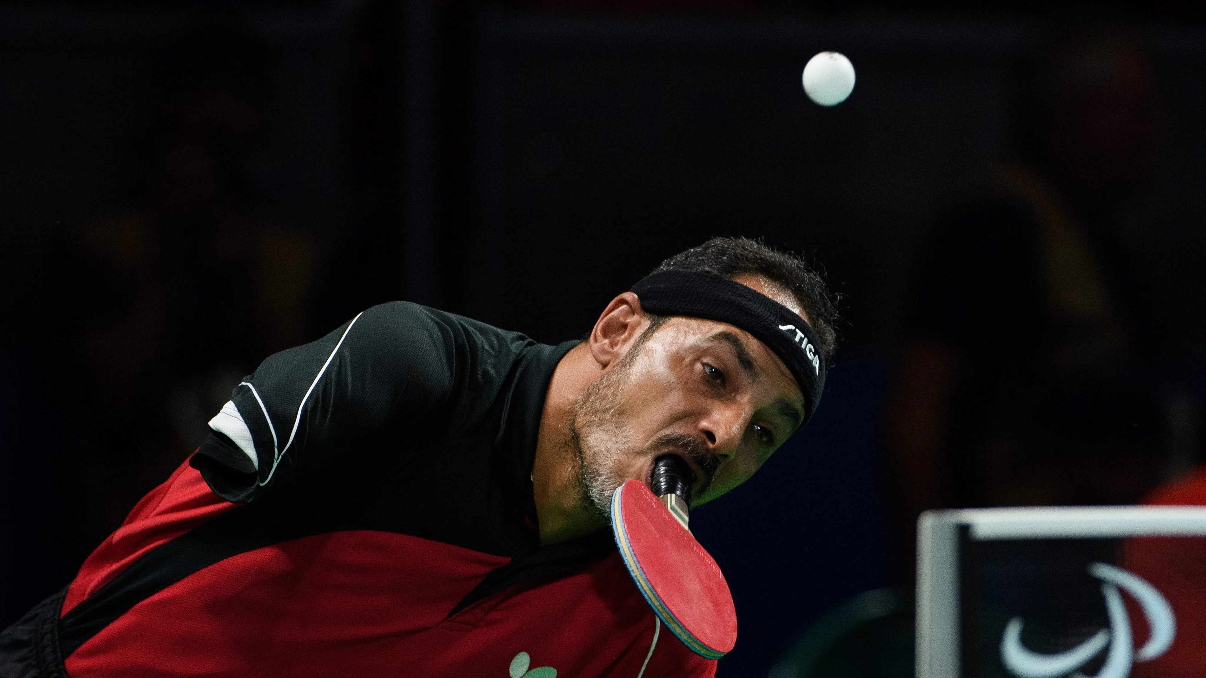 Ibrahim Hamadtou, el egipcio que juega al tenis de mesa con la boca