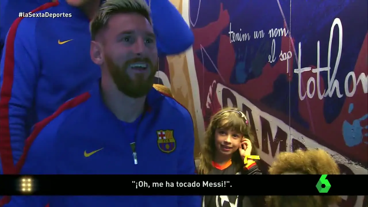 El asombro de una niña al conocer a Messi El asombro de una niña al conocer a Messi