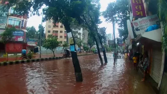 Frame 0.0 de: La Fiesta del Sacrificio tiñe los ríos de rojo en Bangladesh Frame 0.0 de: La Fiesta del Sacrificio tiñe los ríos de rojo en Bangladesh