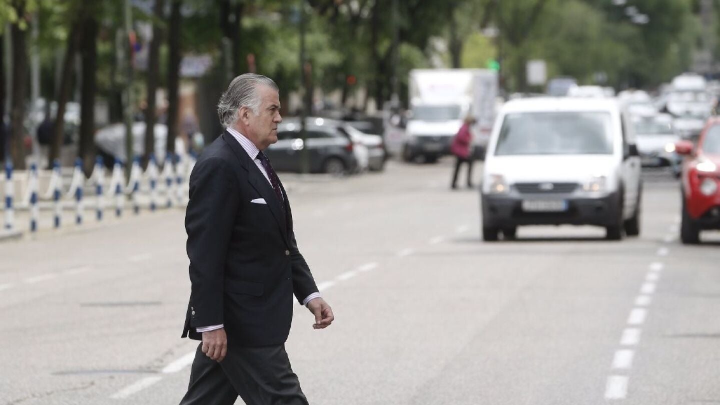 Luis B&aacute;rcenas