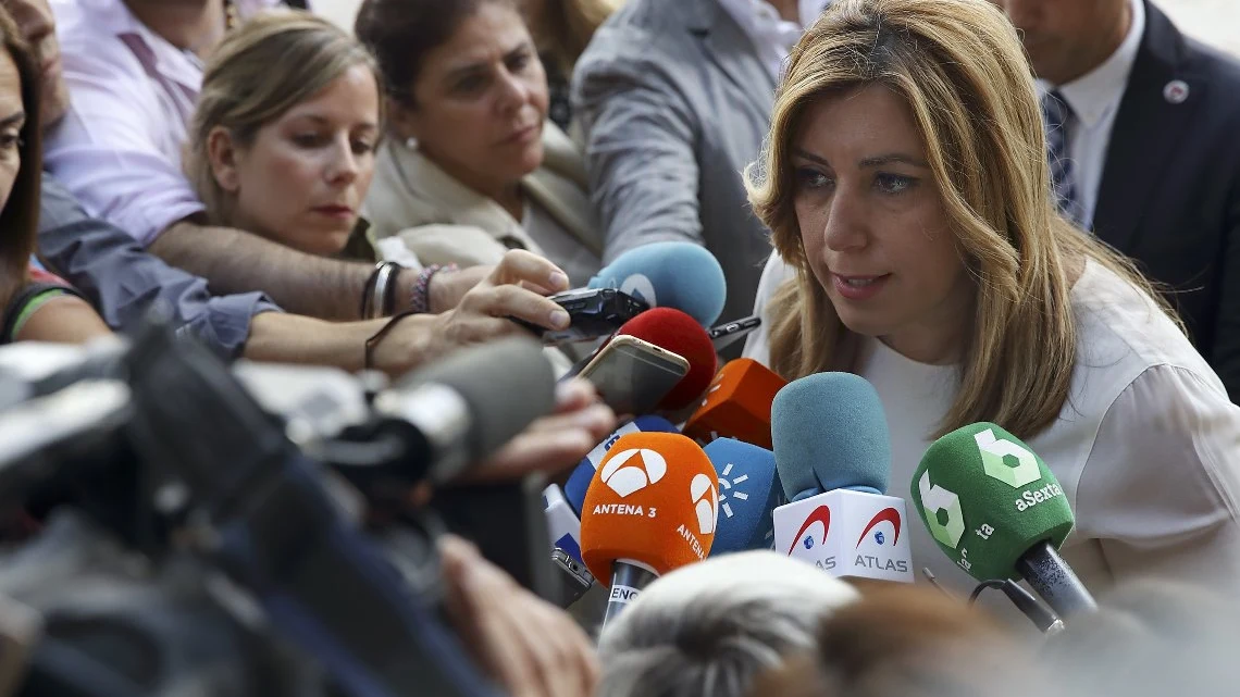 Susana Díaz habla con los medios