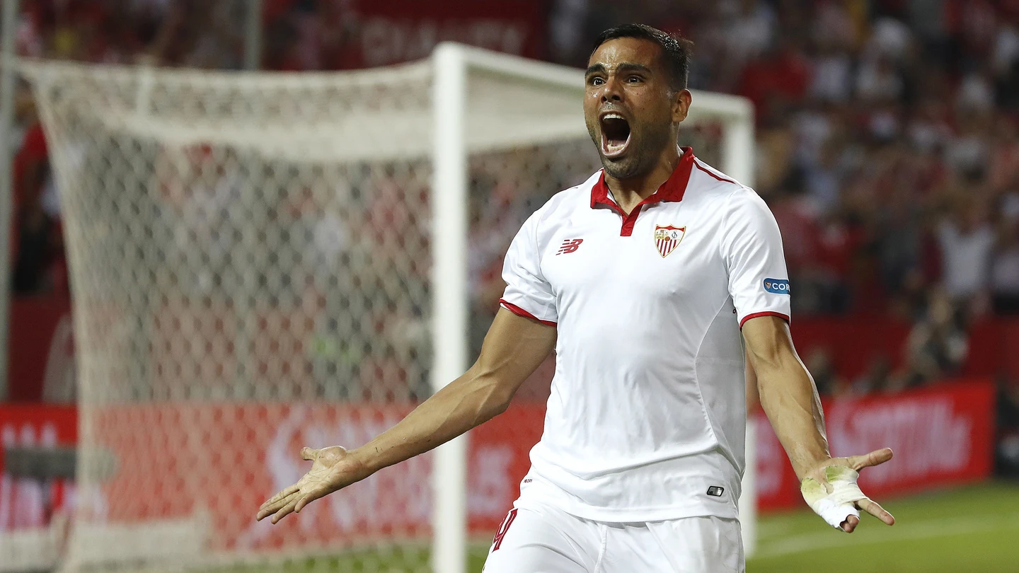 Mercado celebra su gol contra el Betis Mercado celebra su gol contra el Betis