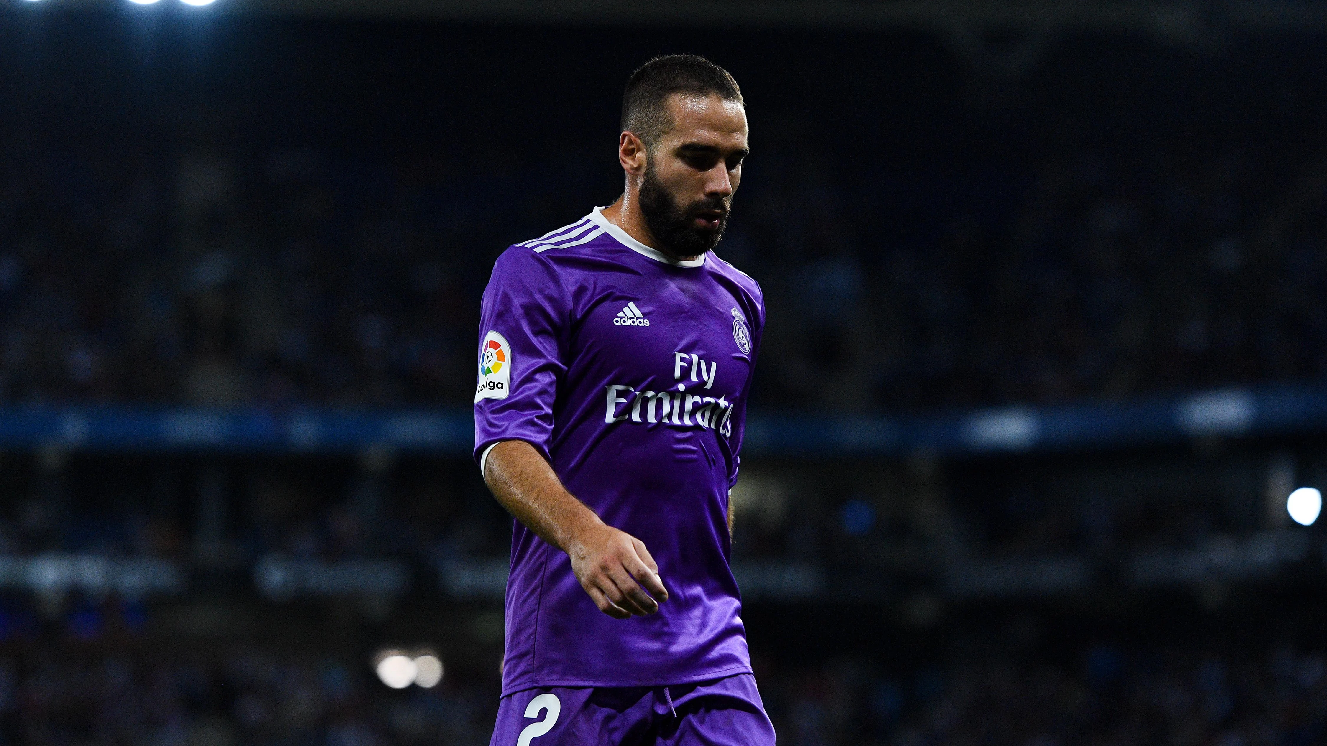 Carvajal abandonando el Espanyol-Real Madrid.