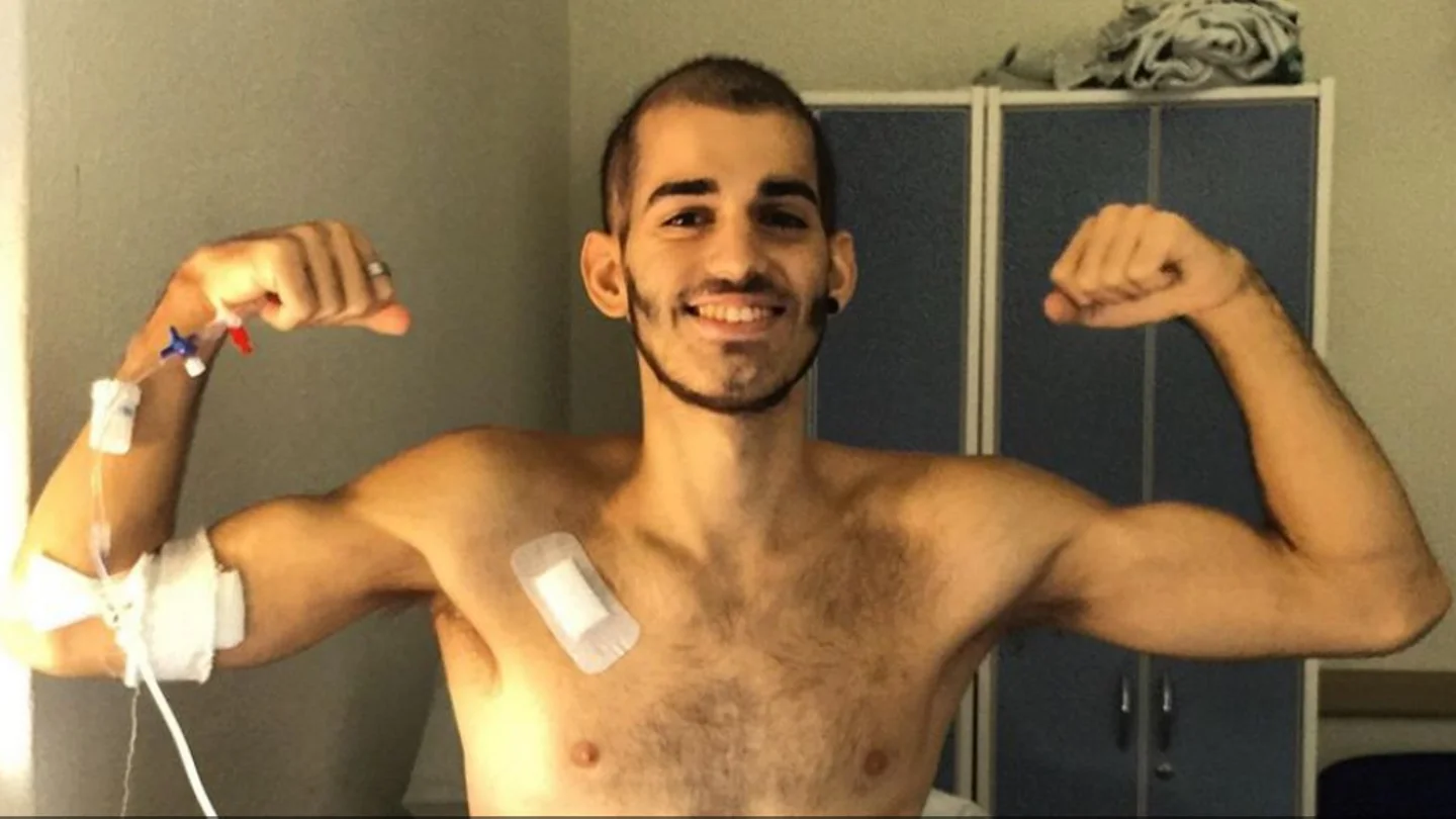 Le dan el alta médica al joven con leucemia, Pablo Ráez Le dan el alta médica al joven con leucemia, Pablo Ráez