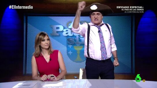 Frame 97.905898 de: El Gran wyoming, el Rajoy m&aacute;s popular: "Reivindicar que sois del PP. Somos los negros de Espa&ntilde;a, al menos, Mato y Arenas"