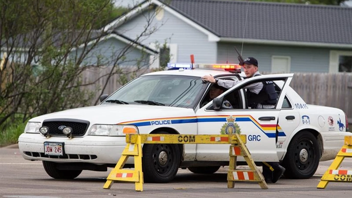 Imagen de archivo de una patrulla de la Policía de Canadá Imagen de archivo de una patrulla de la Policía de Canadá