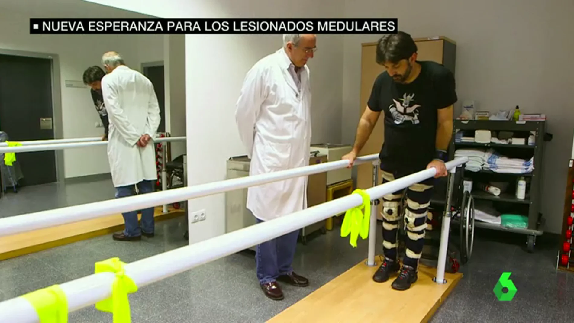 Frame 37.727286 de: Esperanza para enfermos medulares: un hospital de Madrid logra que pacientes con tetraplejia crónica recuperen sensibilidad y anden 