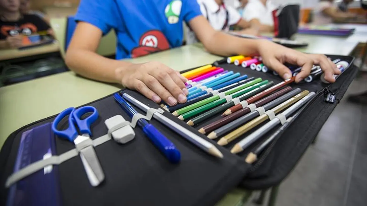 Detalle del estuche de un niño Detalle del estuche de un niño