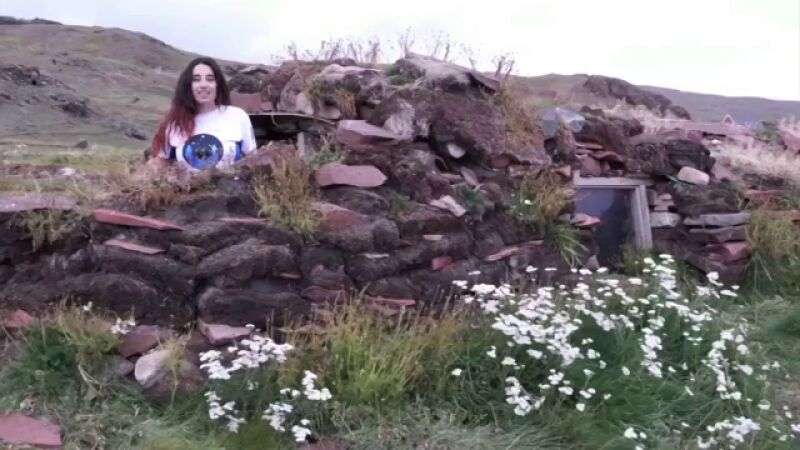 No todos los iglús son de hielo: así son en Groenlandia
