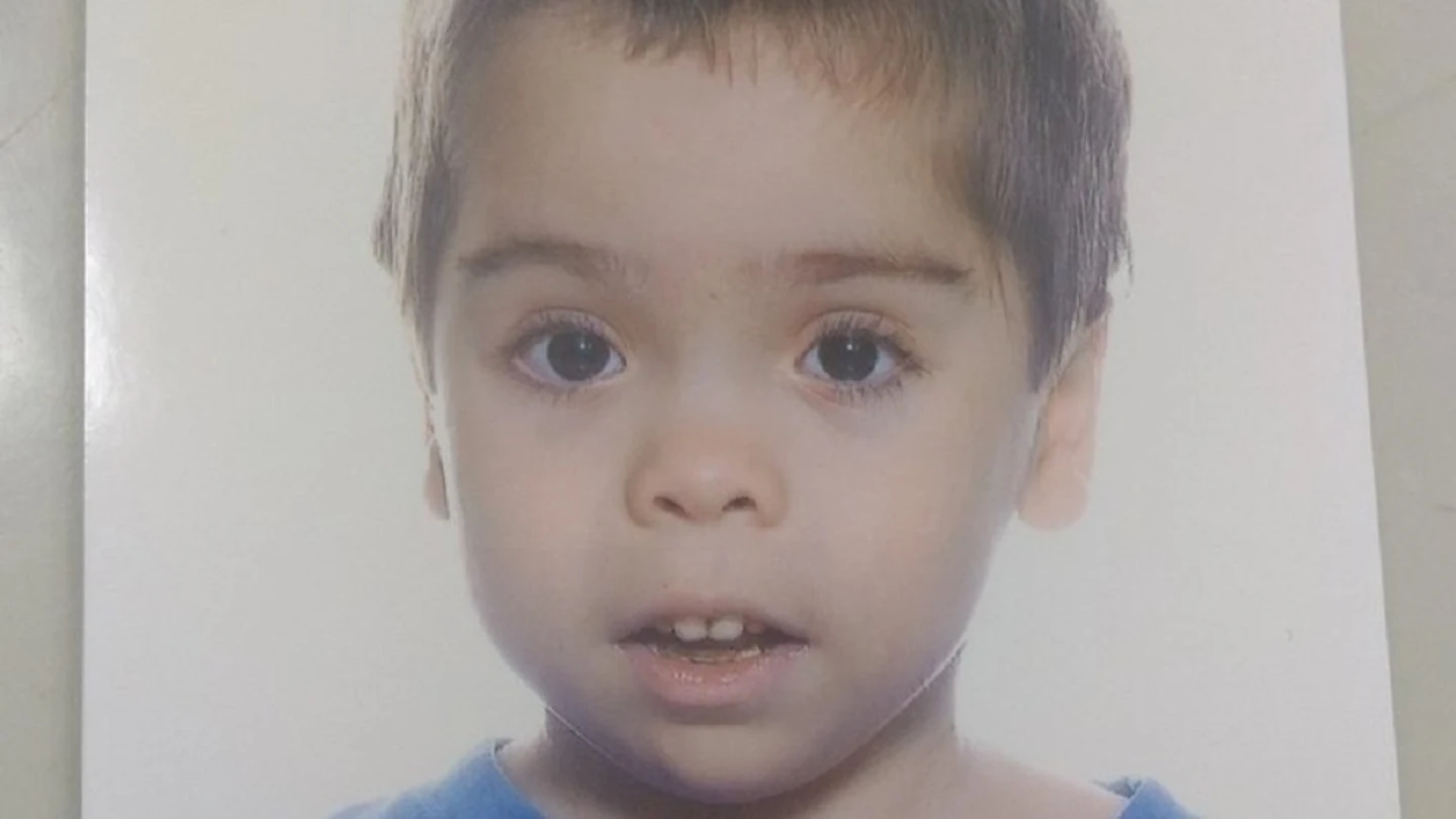 Javier, el niño que padece Síndrome Nefrítico Congénito Finlandés Javier, el niño que padece Síndrome Nefrítico Congénito Finlandés
