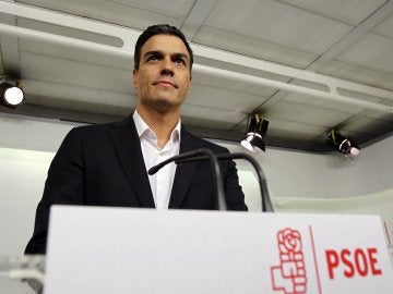 El secretario general del PSOE, Pedro Sánchez, en su primera intervención desde la dimisión de 17 miembros de la Ejecutiva El secretario general del PSOE, Pedro Sánchez, en su primera intervención desde la dimisión de 17 miembros de la Ejecutiva